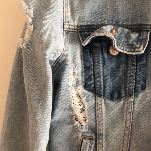 PAC SUN | Distressed light blue jean jacket - Picture 2 of 9